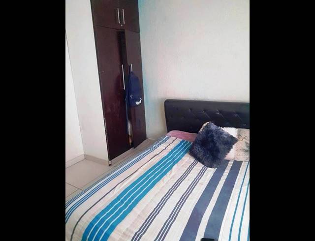 4 BEDROOM HOUSE FOR SALE IN LENASIA EXT 10